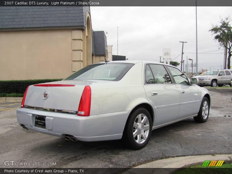 Light Platinum / Shale/Cocoa 2007 Cadillac DTS Luxury