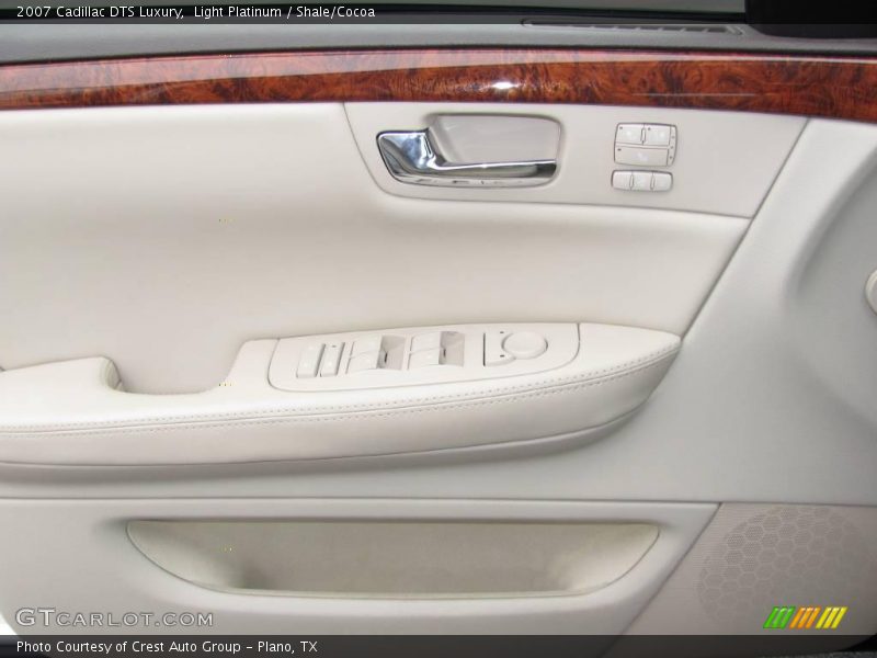 Light Platinum / Shale/Cocoa 2007 Cadillac DTS Luxury