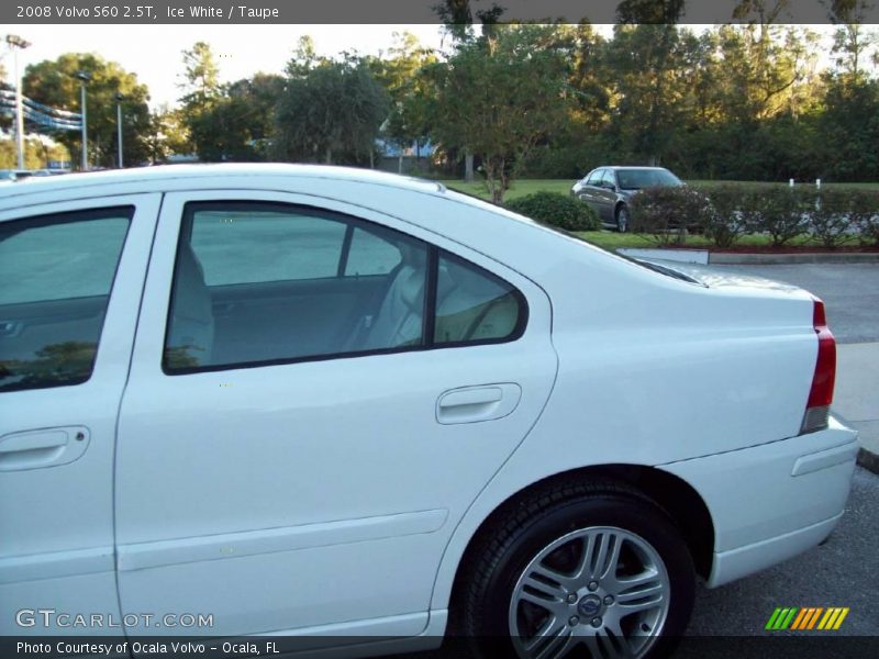 Ice White / Taupe 2008 Volvo S60 2.5T