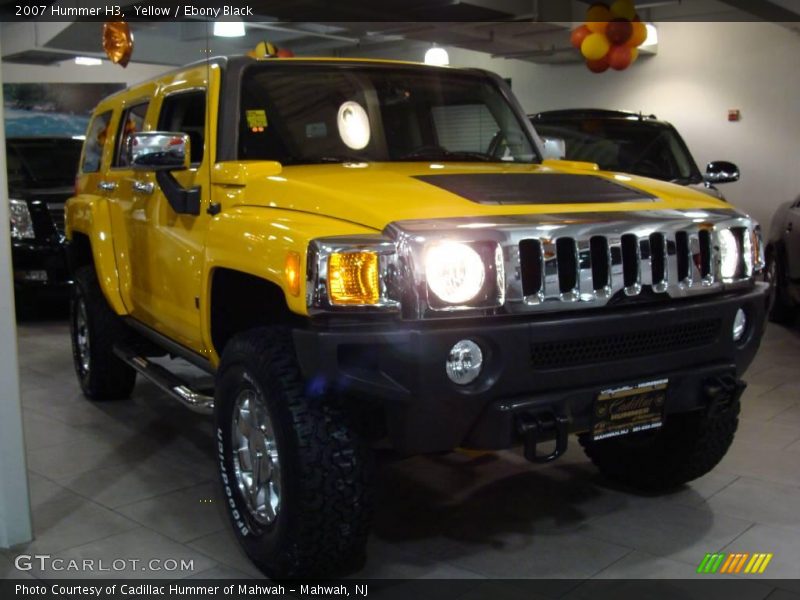 Yellow / Ebony Black 2007 Hummer H3