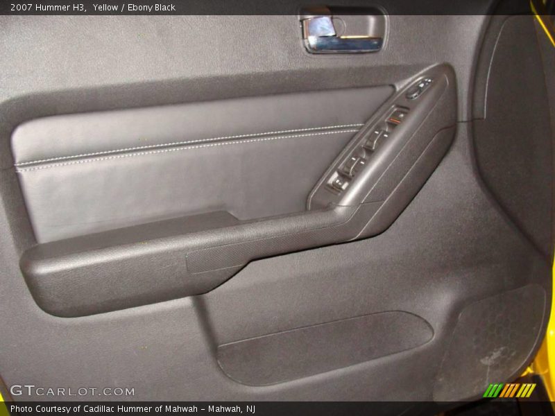 Yellow / Ebony Black 2007 Hummer H3