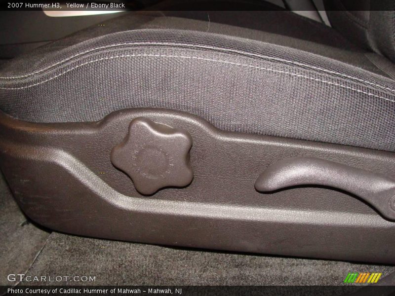 Yellow / Ebony Black 2007 Hummer H3