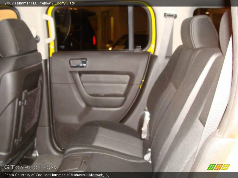 Yellow / Ebony Black 2007 Hummer H3