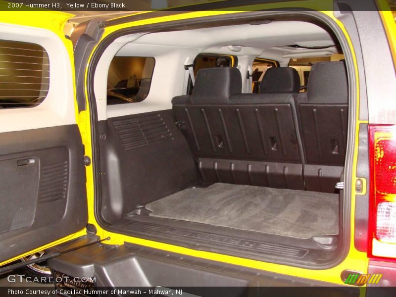 Yellow / Ebony Black 2007 Hummer H3