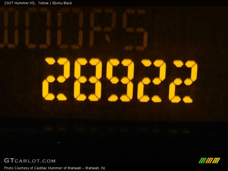 Yellow / Ebony Black 2007 Hummer H3
