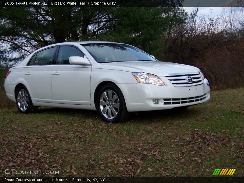 Blizzard White Pearl / Graphite Gray 2005 Toyota Avalon XLS