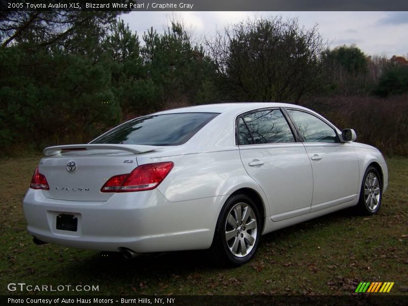 Blizzard White Pearl / Graphite Gray 2005 Toyota Avalon XLS