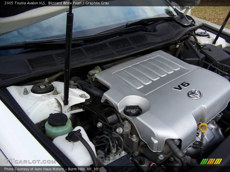 Blizzard White Pearl / Graphite Gray 2005 Toyota Avalon XLS
