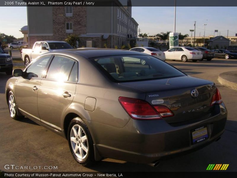 Phantom Gray Pearl / Ivory 2006 Toyota Avalon XL