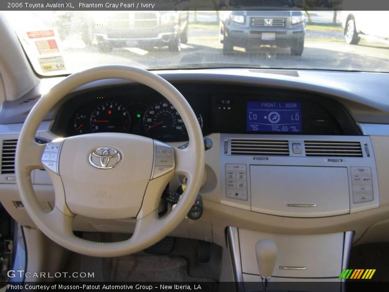 Phantom Gray Pearl / Ivory 2006 Toyota Avalon XL