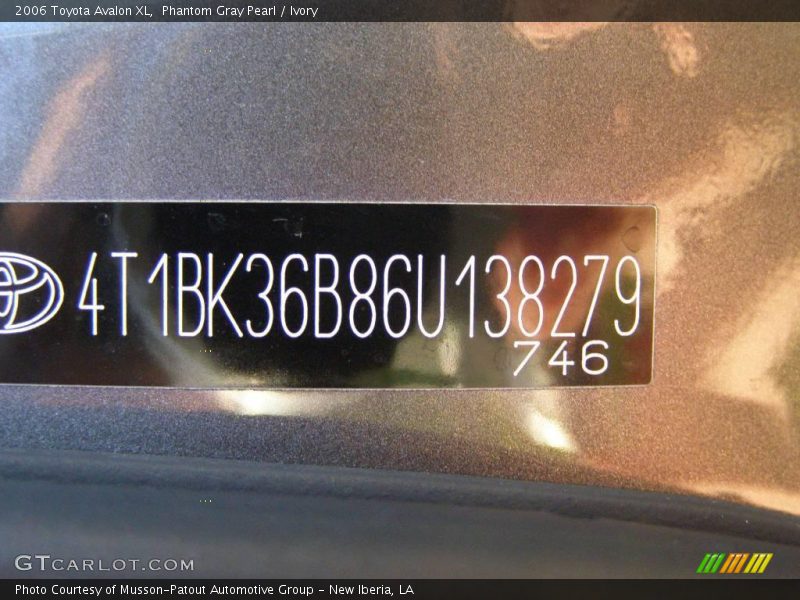 Phantom Gray Pearl / Ivory 2006 Toyota Avalon XL