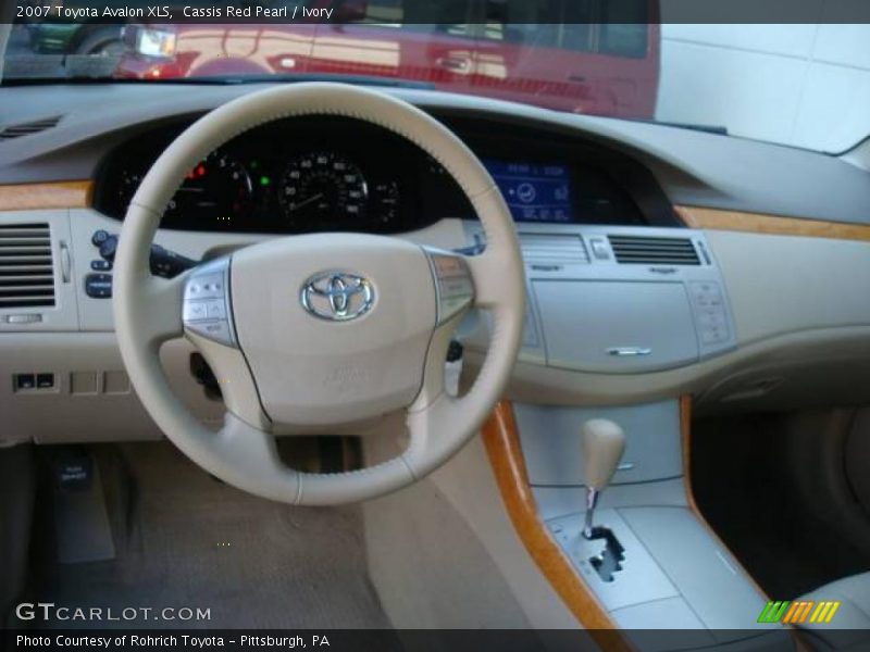 Cassis Red Pearl / Ivory 2007 Toyota Avalon XLS