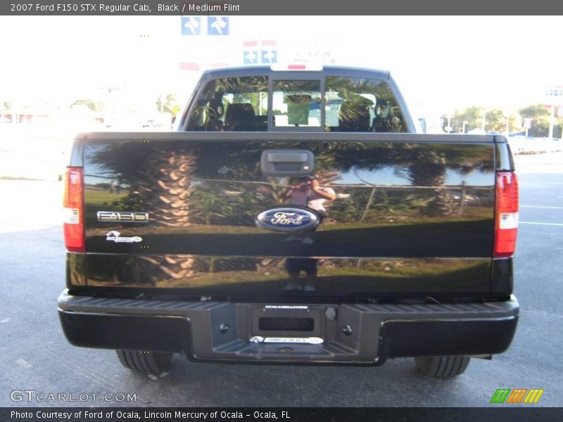 Black / Medium Flint 2007 Ford F150 STX Regular Cab