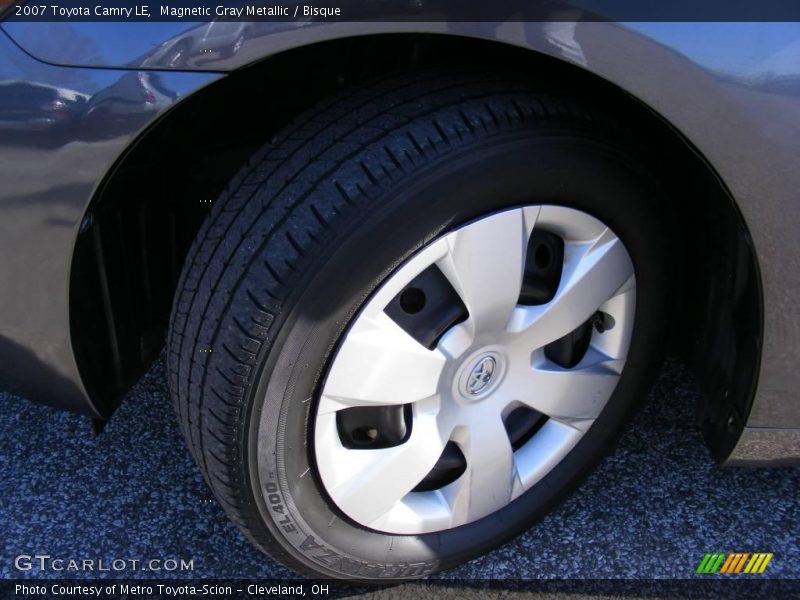 Magnetic Gray Metallic / Bisque 2007 Toyota Camry LE