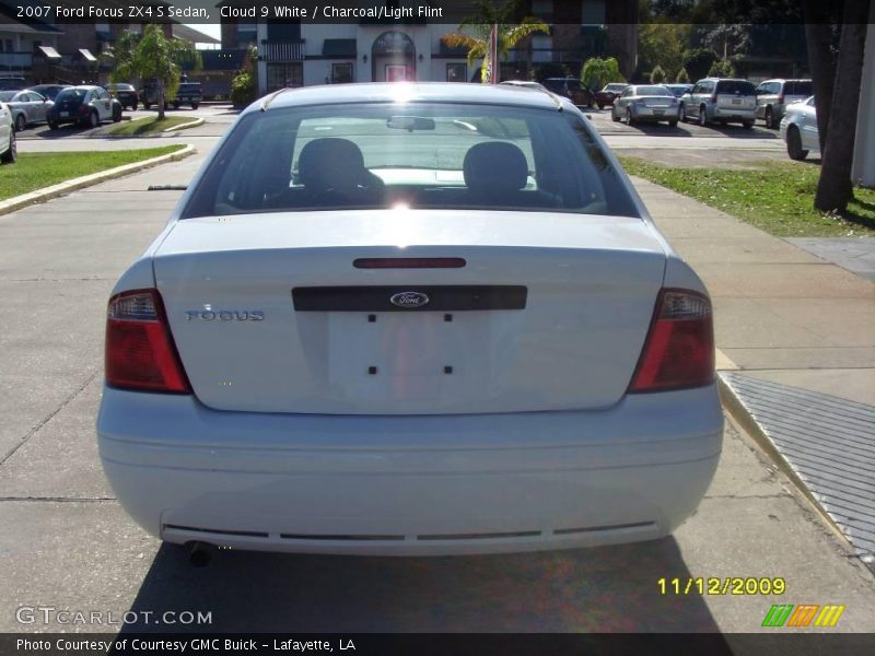 Cloud 9 White / Charcoal/Light Flint 2007 Ford Focus ZX4 S Sedan