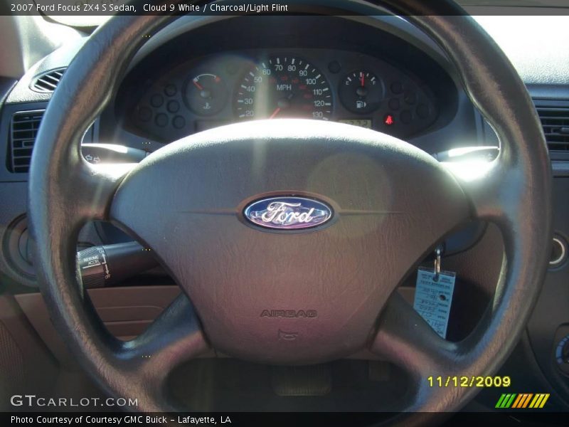Cloud 9 White / Charcoal/Light Flint 2007 Ford Focus ZX4 S Sedan