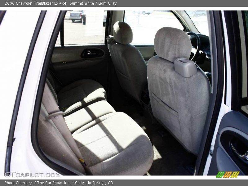 Summit White / Light Gray 2006 Chevrolet TrailBlazer LS 4x4