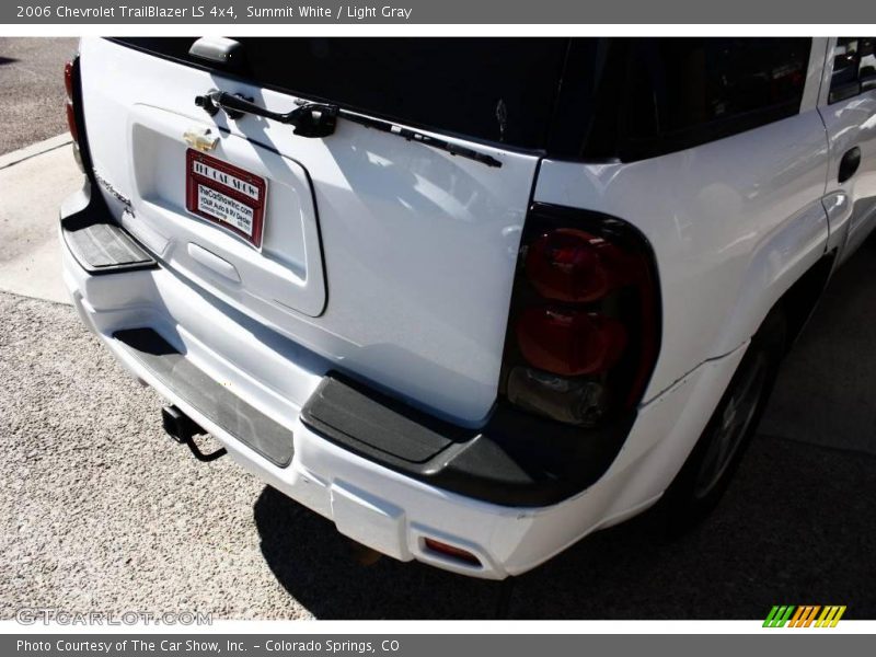 Summit White / Light Gray 2006 Chevrolet TrailBlazer LS 4x4