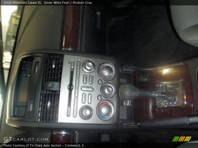 Dover White Pearl / Medium Gray 2009 Mitsubishi Galant ES