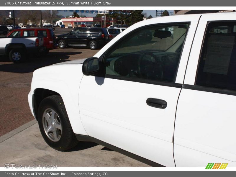 Summit White / Light Gray 2006 Chevrolet TrailBlazer LS 4x4