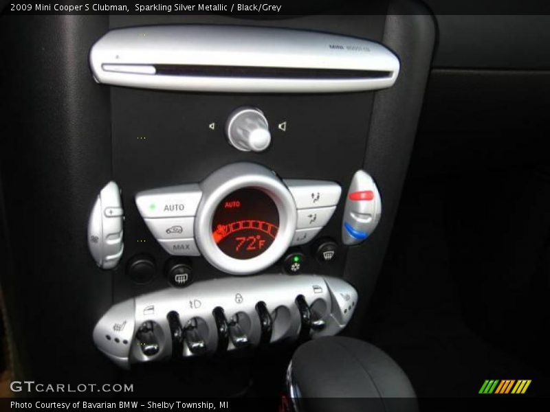 Sparkling Silver Metallic / Black/Grey 2009 Mini Cooper S Clubman