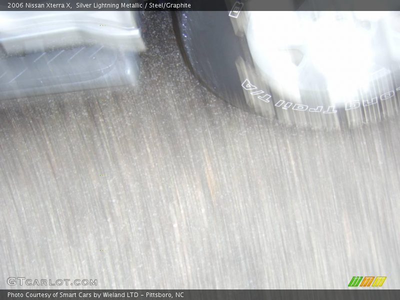 Silver Lightning Metallic / Steel/Graphite 2006 Nissan Xterra X