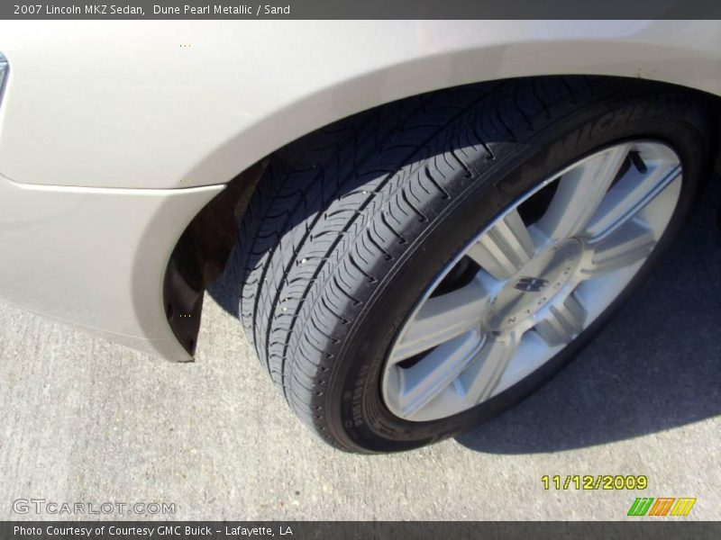 Dune Pearl Metallic / Sand 2007 Lincoln MKZ Sedan