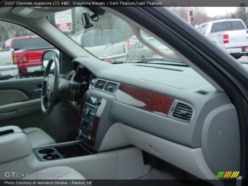 Graystone Metallic / Dark Titanium/Light Titanium 2007 Chevrolet Avalanche LTZ 4WD
