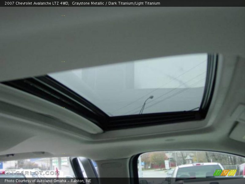 Graystone Metallic / Dark Titanium/Light Titanium 2007 Chevrolet Avalanche LTZ 4WD