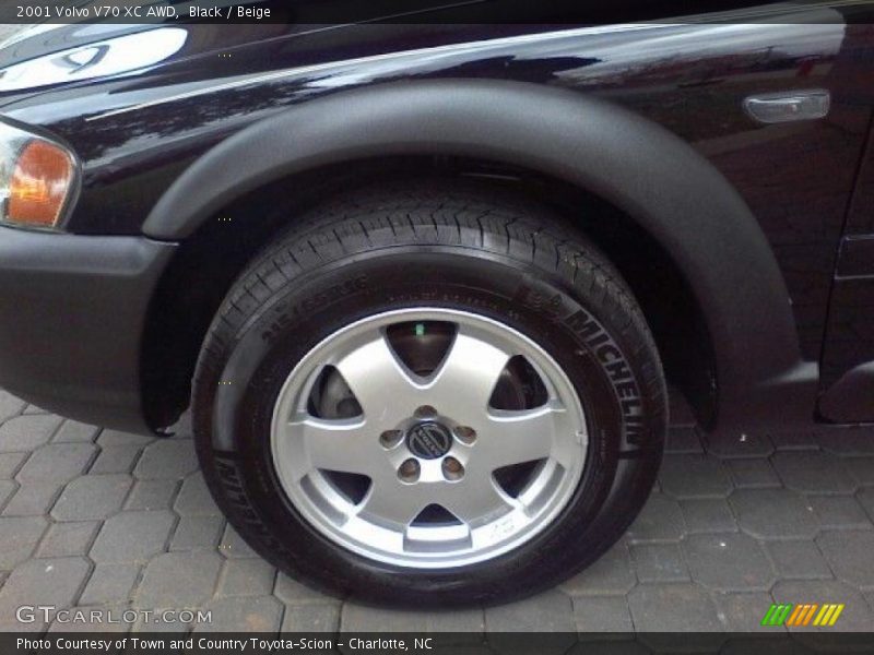 Black / Beige 2001 Volvo V70 XC AWD