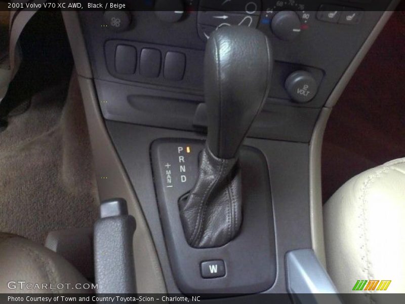 Black / Beige 2001 Volvo V70 XC AWD