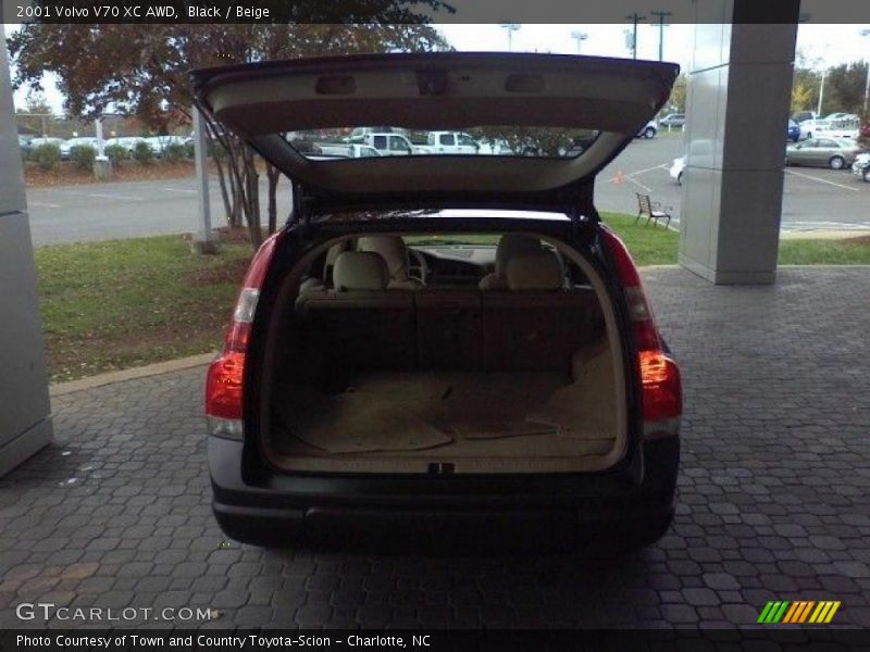 Black / Beige 2001 Volvo V70 XC AWD