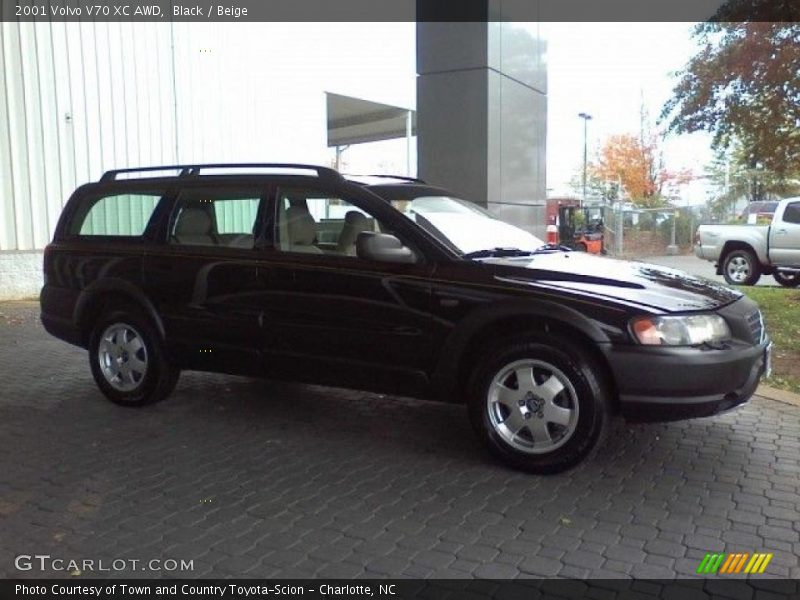 Black / Beige 2001 Volvo V70 XC AWD