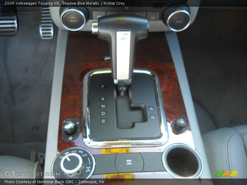 Shadow Blue Metallic / Kristal Grey 2006 Volkswagen Touareg V8