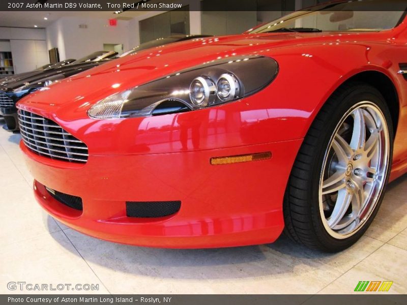 Toro Red / Moon Shadow 2007 Aston Martin DB9 Volante