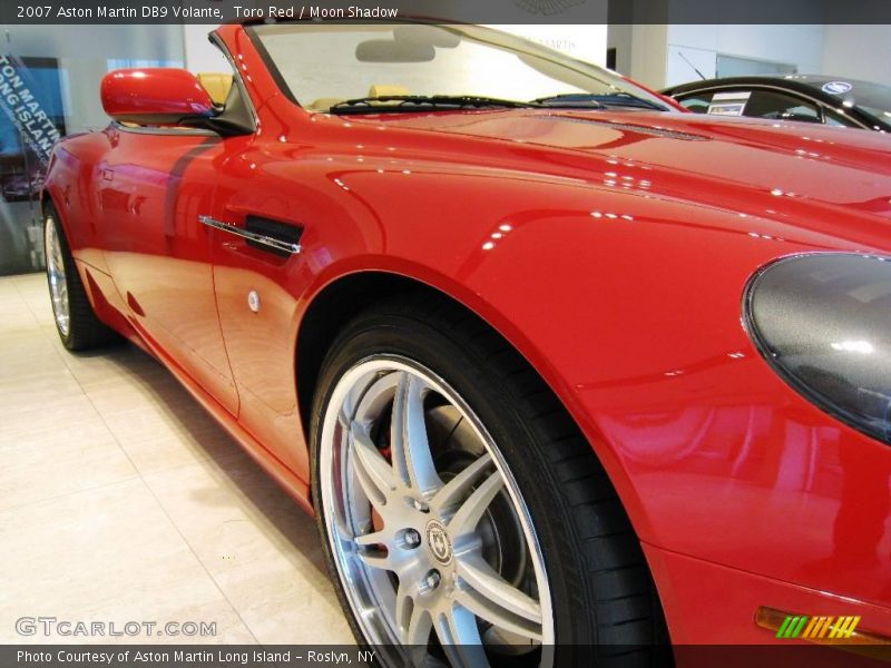 Toro Red / Moon Shadow 2007 Aston Martin DB9 Volante