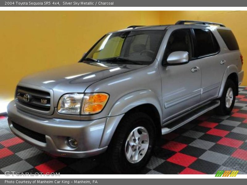 Silver Sky Metallic / Charcoal 2004 Toyota Sequoia SR5 4x4