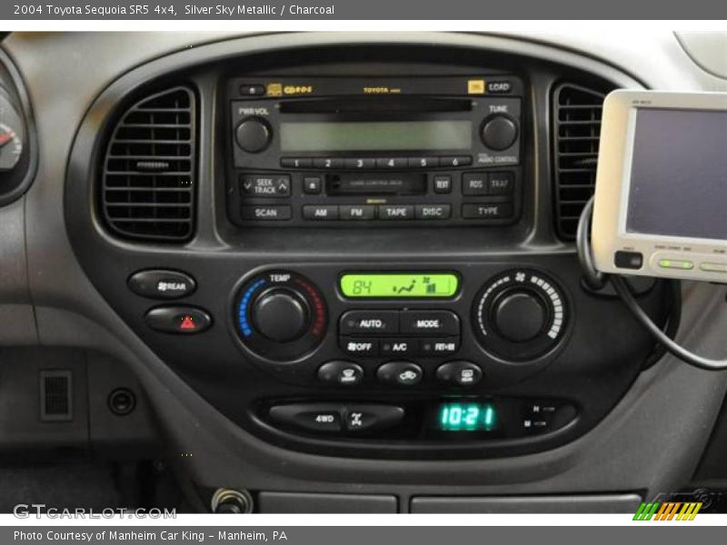 Silver Sky Metallic / Charcoal 2004 Toyota Sequoia SR5 4x4