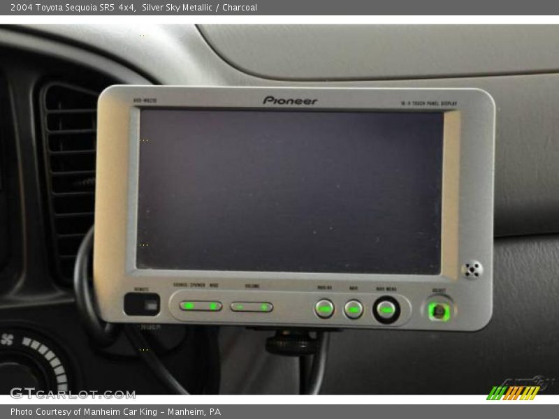 Silver Sky Metallic / Charcoal 2004 Toyota Sequoia SR5 4x4