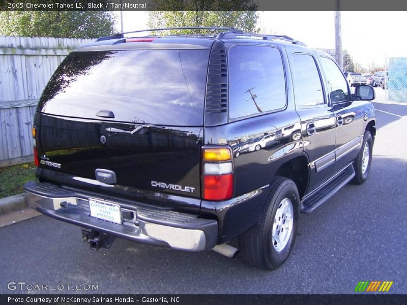 Black / Tan/Neutral 2005 Chevrolet Tahoe LS