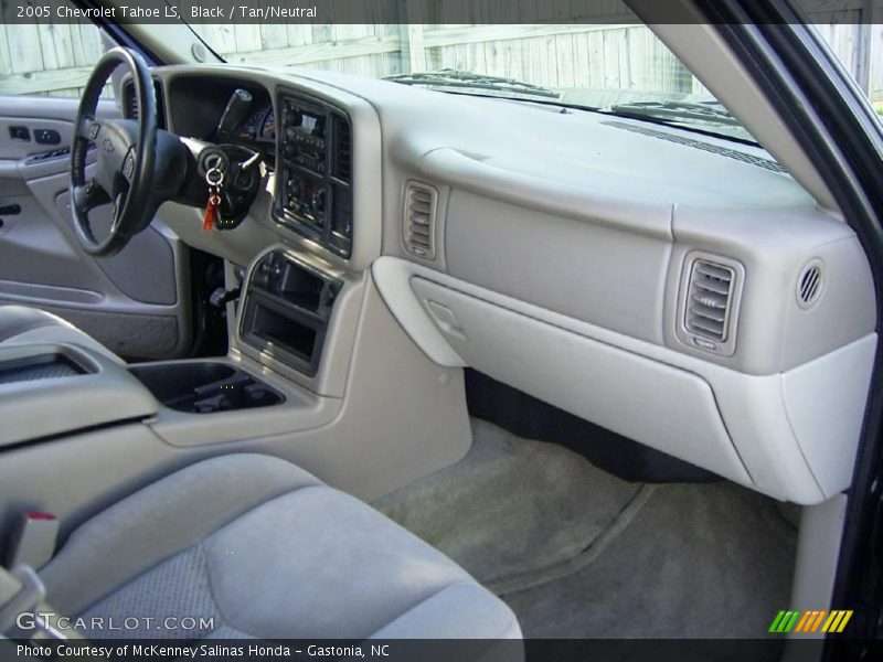 Black / Tan/Neutral 2005 Chevrolet Tahoe LS
