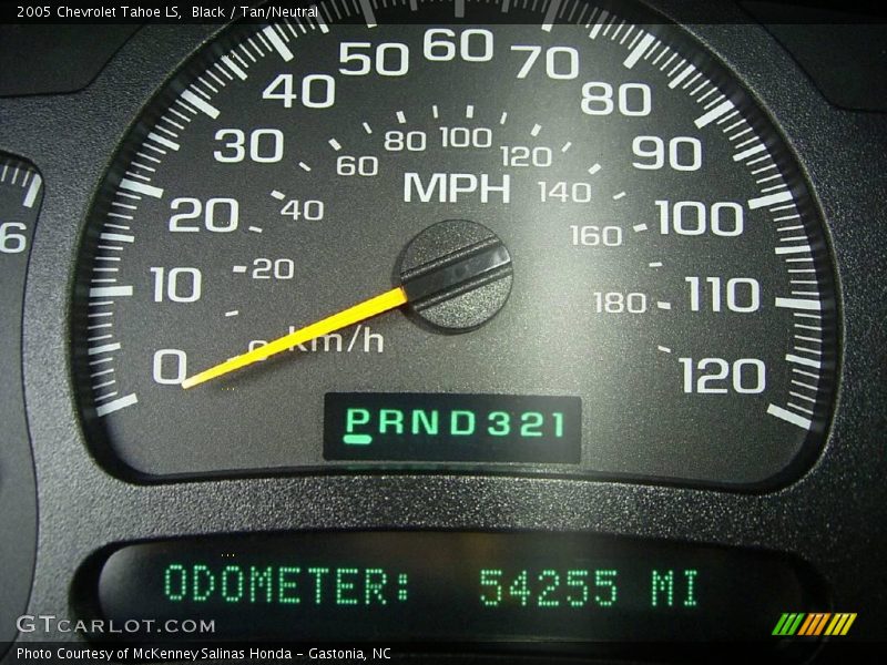 Black / Tan/Neutral 2005 Chevrolet Tahoe LS