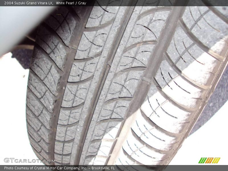 White Pearl / Gray 2004 Suzuki Grand Vitara LX