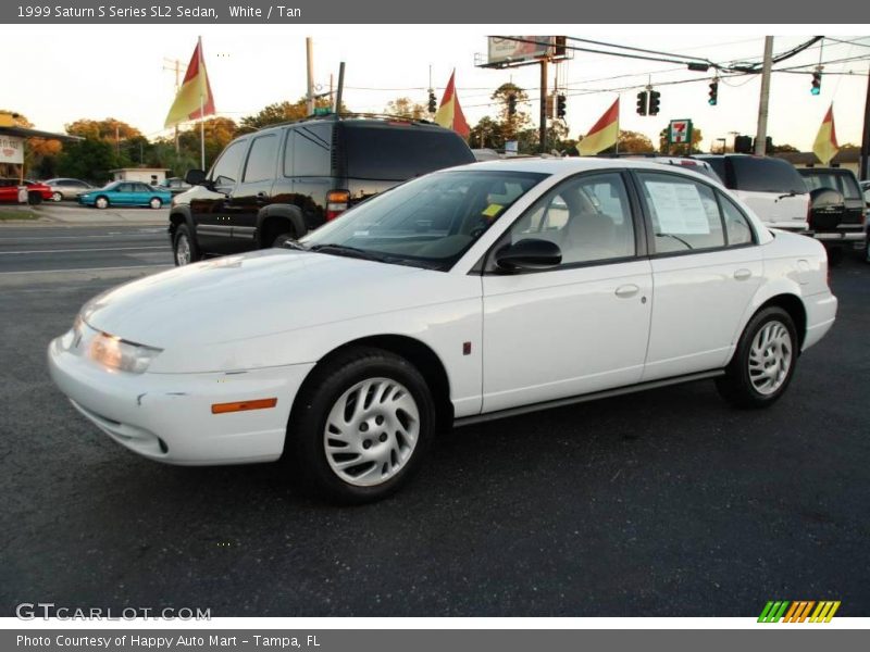 White / Tan 1999 Saturn S Series SL2 Sedan