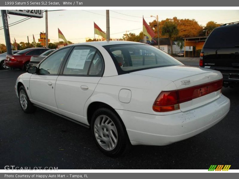 White / Tan 1999 Saturn S Series SL2 Sedan