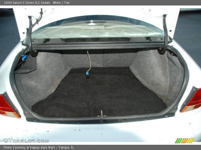 White / Tan 1999 Saturn S Series SL2 Sedan