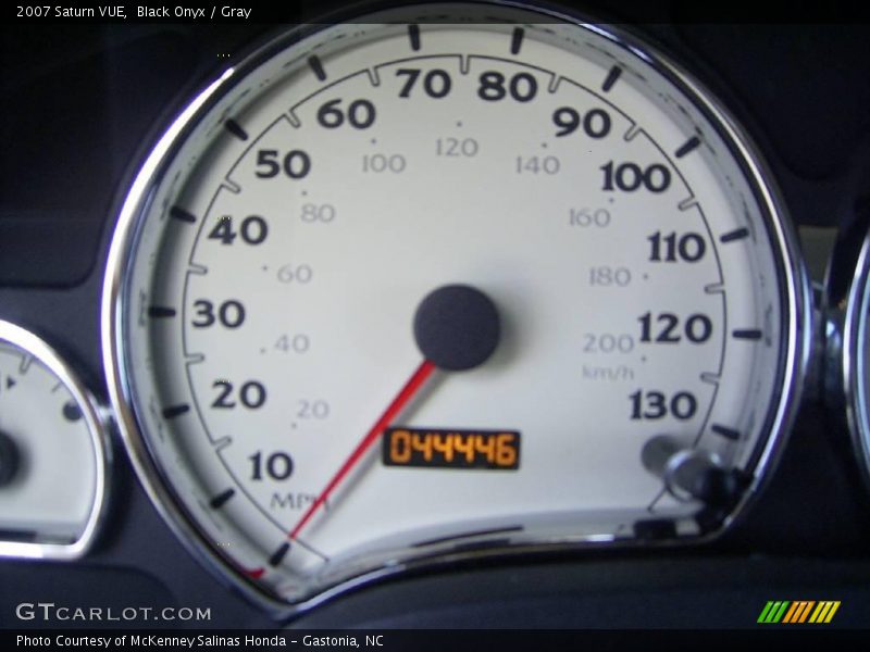 Black Onyx / Gray 2007 Saturn VUE