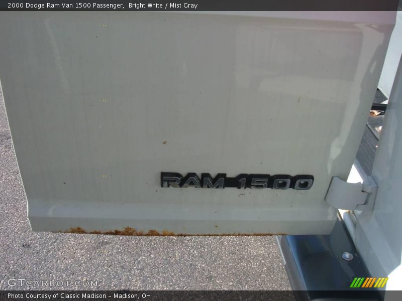 Bright White / Mist Gray 2000 Dodge Ram Van 1500 Passenger