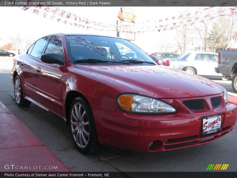 Victory Red / Dark Pewter 2004 Pontiac Grand Am SE Sedan