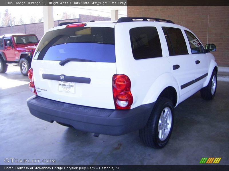 Bright White / Dark Slate Gray/Light Slate Gray 2009 Dodge Durango SE
